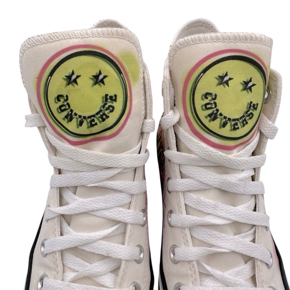 Converse Chuck Taylor Canvas High Tops with Airbrush Graffiti Details W Size 7 - Picture 2 of 9